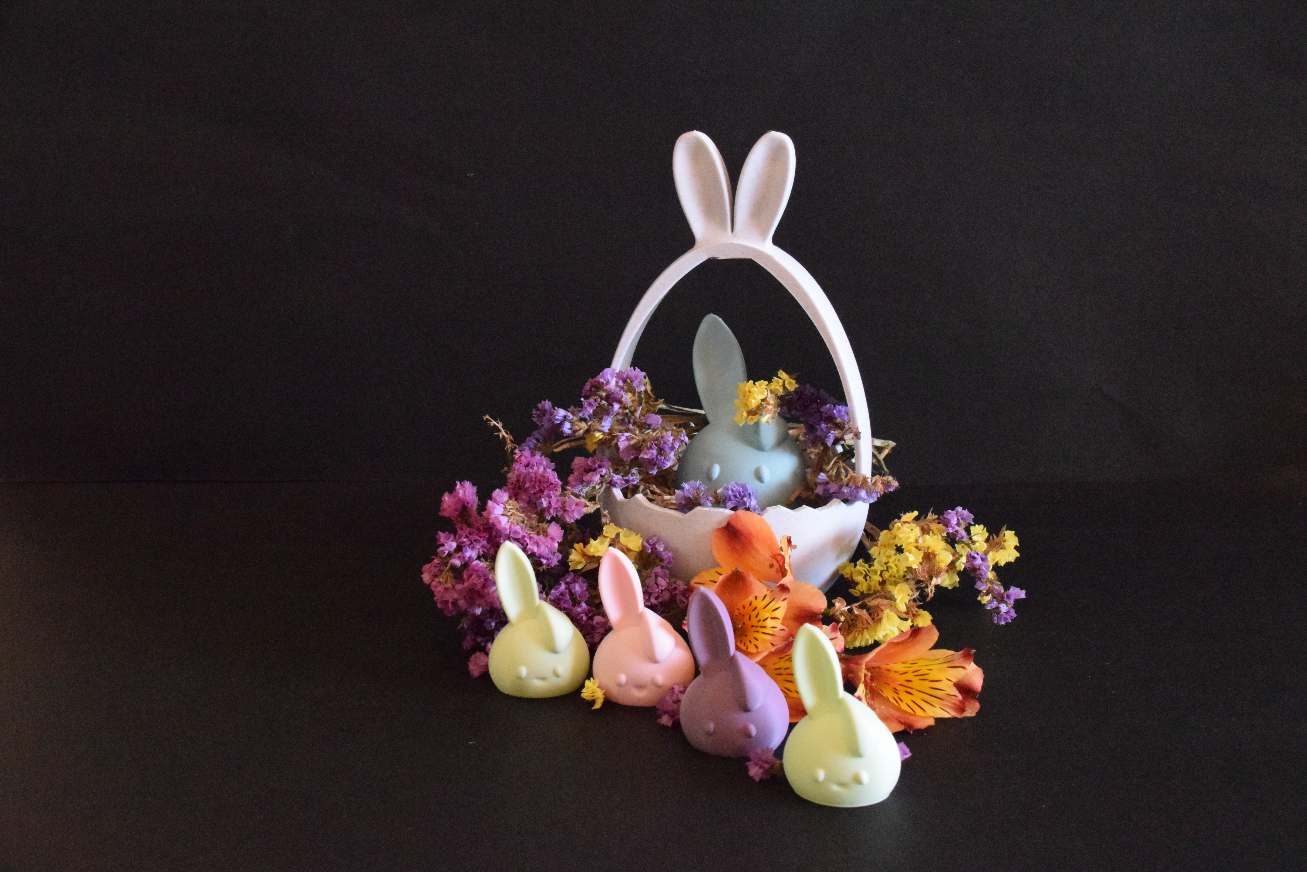 Cover picture for Spring's Fluffy Frolic (Easter bunny - vase mode)